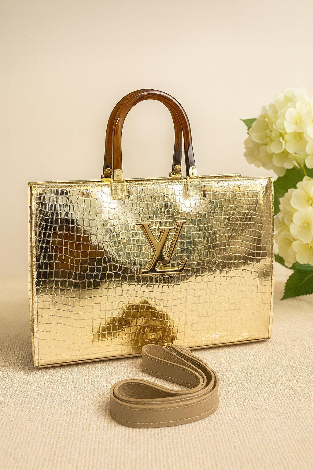 white women's handbags White Luxurious Tote Bag with Detachable Strap & Zipper Pocket — women handbags & dresses — The Queens — gallery image 5