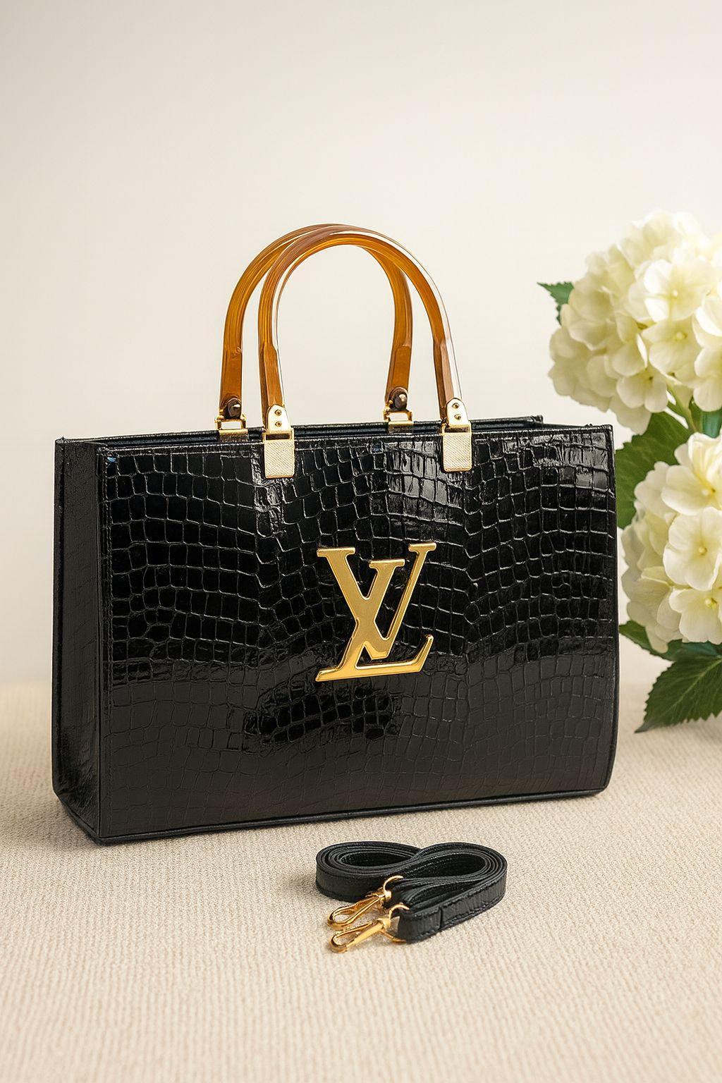 white women's handbags White Luxurious Tote Bag with Detachable Strap & Zipper Pocket — women handbags & dresses — The Queens — gallery image 4