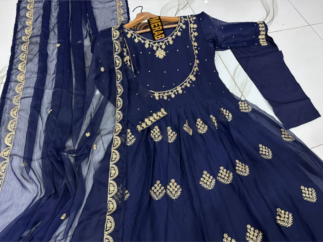 navy 🌙 eid '26 3Pcs Zarri Embroidered Maxi Set Navy Blue — women handbags & dresses — The Queens — gallery image 3